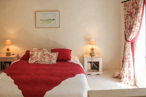 Les Portes-en-re Villa Sleeps 12