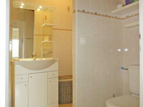 Holiday Home La Maison Aux Ibis - Rhu355