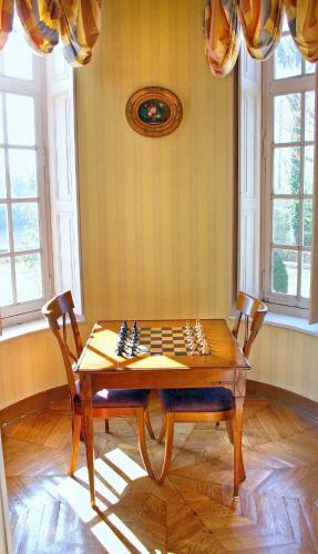 Lombron Chateau Sleeps 18 Pool Air Con Wifi
