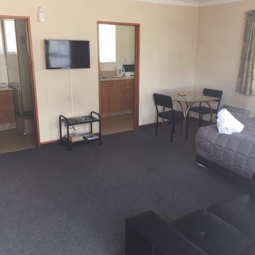 Ferry Motel