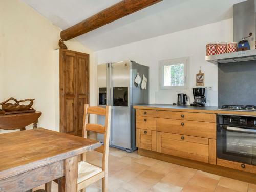 Graceful Cottage In Malauc�ne With Private Swimming Pool