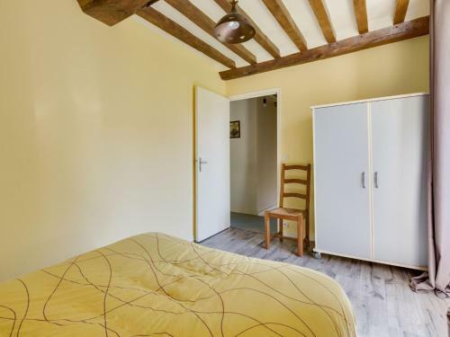 Classic Holiday Home In Maisons Near Sea
