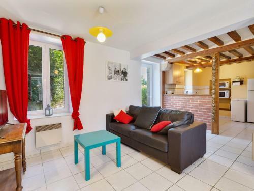 Classic Holiday Home In Maisons Near Sea