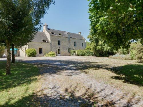 Classic Holiday Home In Maisons Near Sea