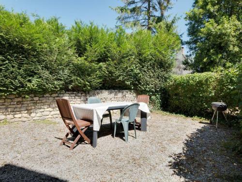 Classic Holiday Home In Maisons Near Sea