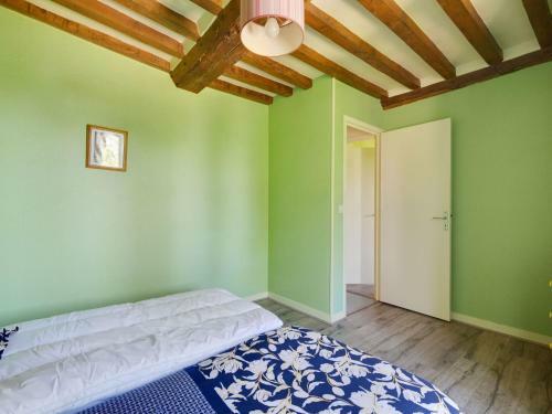 Classic Holiday Home In Maisons Near Sea