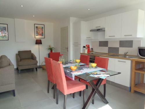 G�te Maringes, 3 Pi�ces, 4 Personnes - Fr-1-496-174