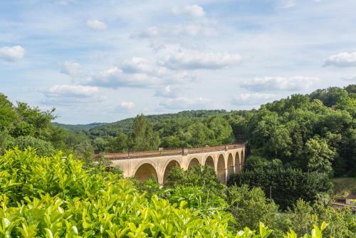 Mauzens-et-miremont Chateau Sleeps 8 Pool Wifi
