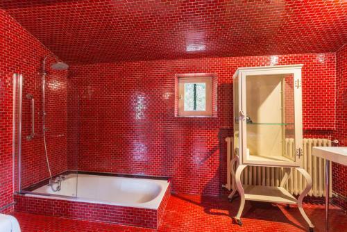 Mauzens-et-miremont Chateau Sleeps 8 Pool Wifi
