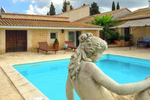 Maureilhan Villa Sleeps 8 With Pool Air Con And Wifi