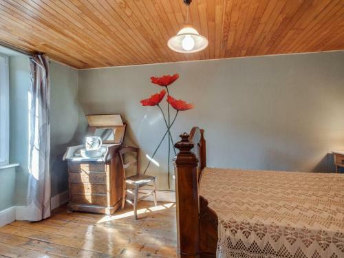 Timeless Holiday Home In Massaguel With Patio