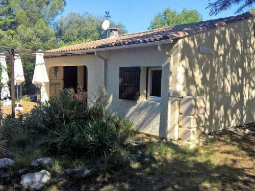 Delightful Holiday Home In Mejannes Le Clap With Pool