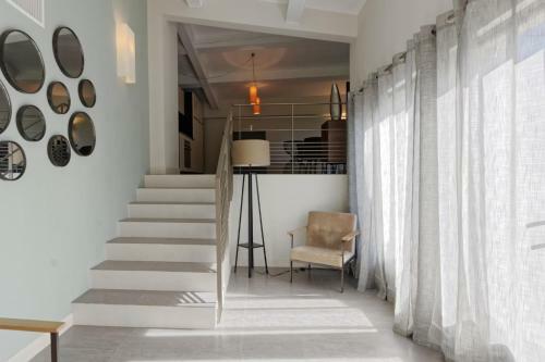 Hugo Private Apartment