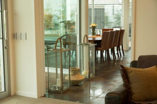 Bed & Breakfast The Establishment Boutique Accommodation