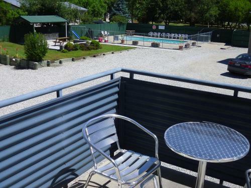 Fairway Motel & Apartments