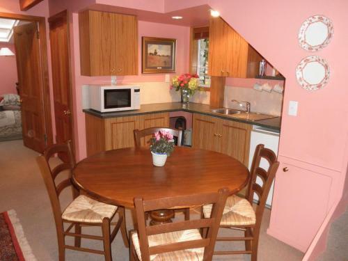 Bed & Breakfast Trelawn Place