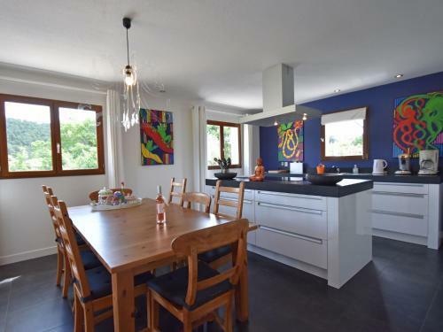 Stunning Villa In Montbrun-des-corbieres With Private Pool