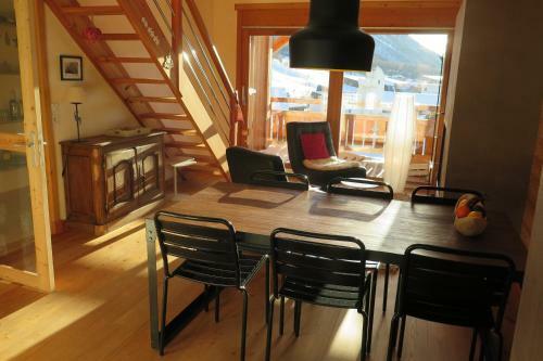 Apartamento Les Chalets Du Chaberton, Pied de Pistes Et Spa