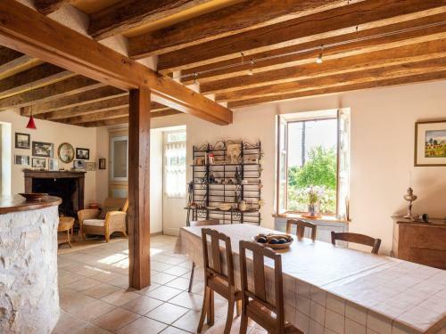 Quaint Holiday Home In Morogues With Garden