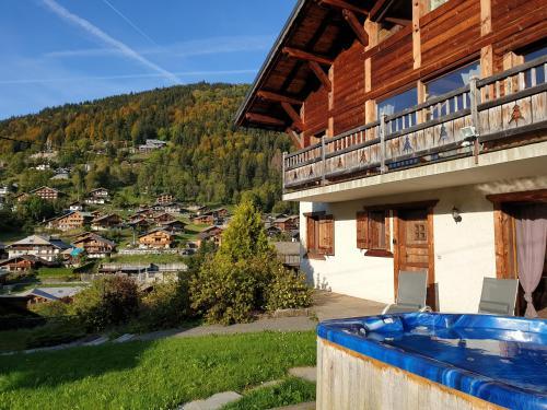 Chalet Les Charmettes Morzine Mc46