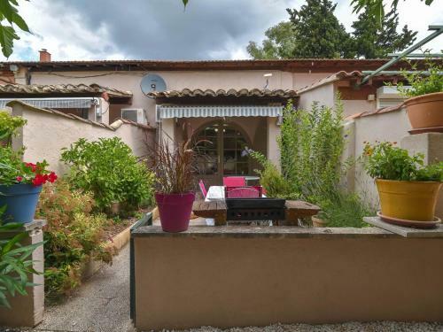 Secluded Cottage In Mouries With Garden