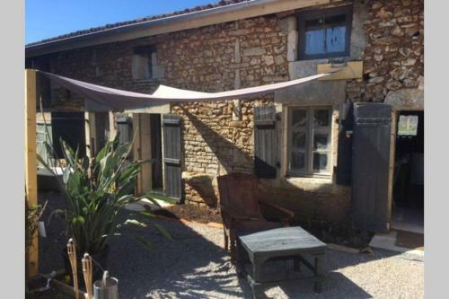Beau 2 Bedroom/ensuite Gite, Southerly Courtyard