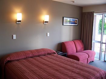 Cranford Oak Motel
