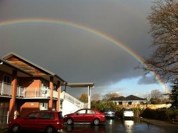 Cranford Oak Motel