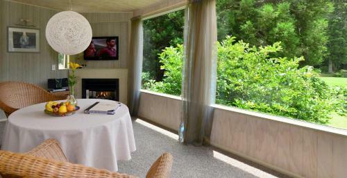 Bed & Breakfast Bushland Park Lodge And Retreat