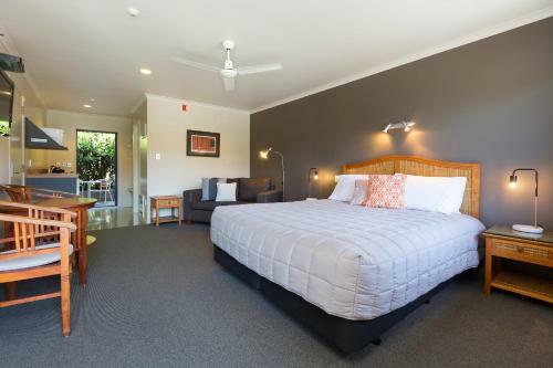 Beach House Motel