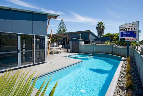 Beach House Motel