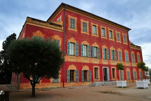 Apartment With 2 Bedrooms In Nice 100 M From The Beach