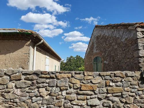 Modern Holiday Home In Olonzac With Private Swimming Pool