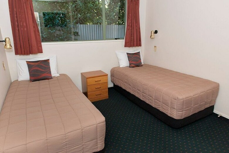 Asure Ashley Motor Lodge