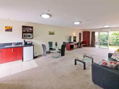 Avenue Motor Lodge