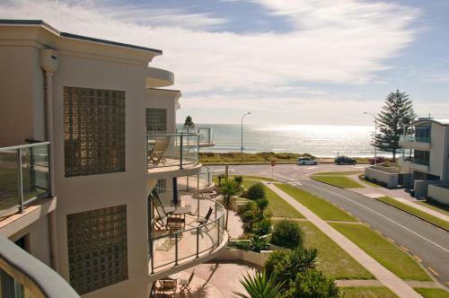 The Reef Apartments