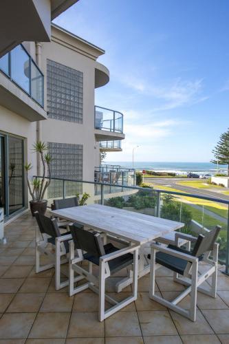 The Reef Apartments