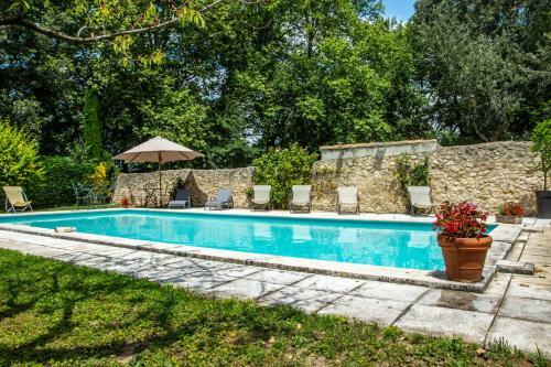 Stunning Farmhouse With Heated Private Pool In Provence