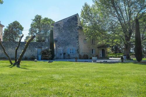 Stunning Farmhouse With Heated Private Pool In Provence
