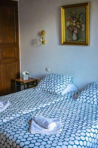 Stunning Farmhouse With Heated Private Pool In Provence