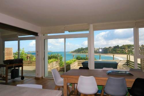 Villa Maison Avec Terrasse Superbe Vue Mer Plage de Trestraou - Ref 907