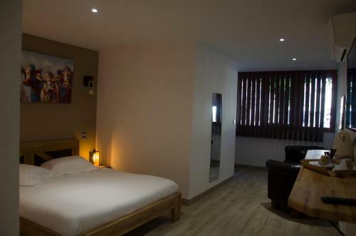 Hotel Aux Platanes