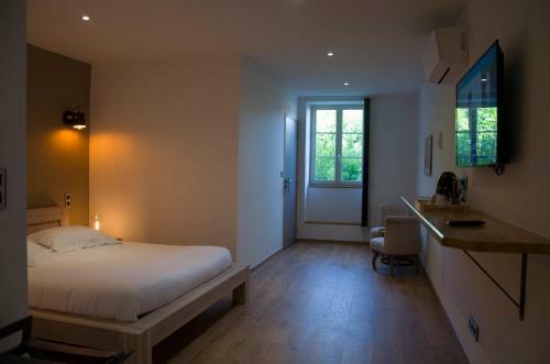 Hotel Aux Platanes