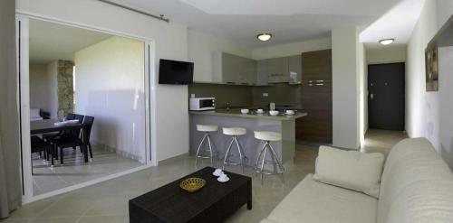 Porto-vecchio Villa Sleeps 4 Pool Air Con T805887