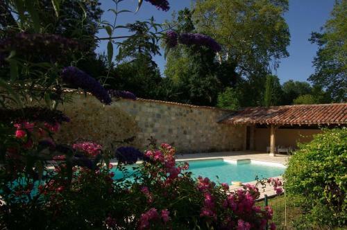 Ch�teau De Poudenas