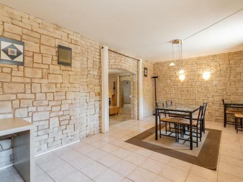 Luxurious Villa In Puisserguier With Swimming Pool