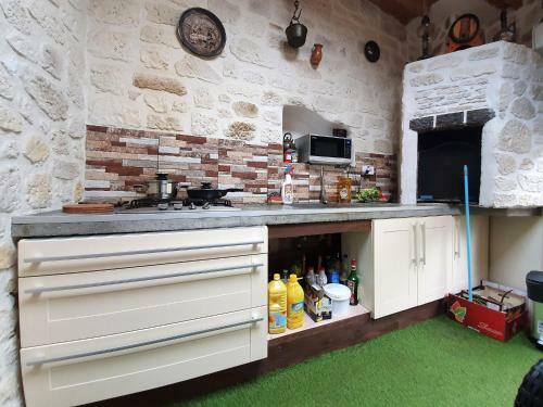 Modern Holiday Home In Puich�ric Near Kayaking, Camping