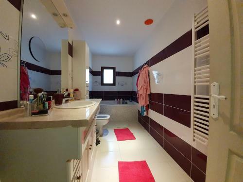 Modern Holiday Home In Puich�ric Near Kayaking, Camping