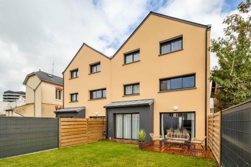 Maison Elleviou - Grande Maison � Deux Pas Du Centre
