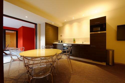 The One Apartments